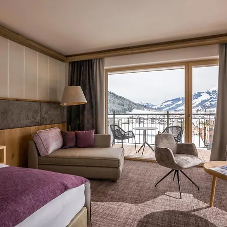 Zentral ****superior Hotel