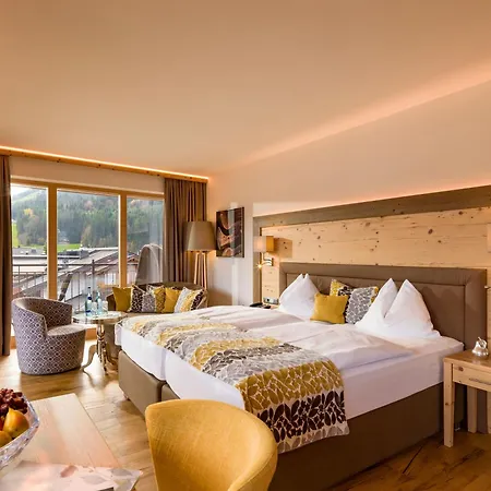 Zentral ****superior Hotel 4*