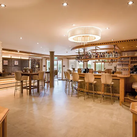 Zentral ****superior Otel Kirchberg in Tirol