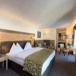 Zentral ****superior Hotel